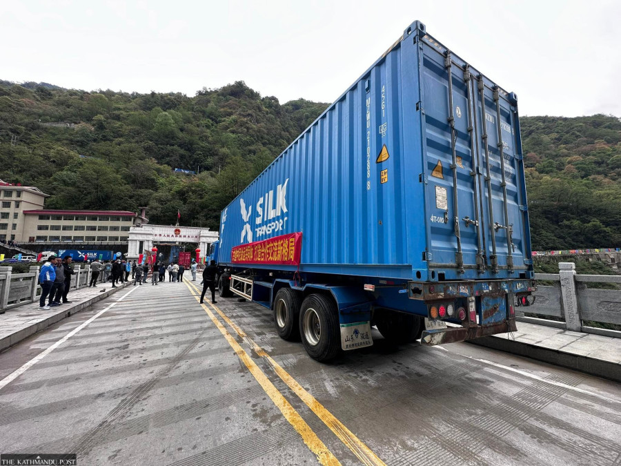 Two-way trade through Tatopani remains a mirage