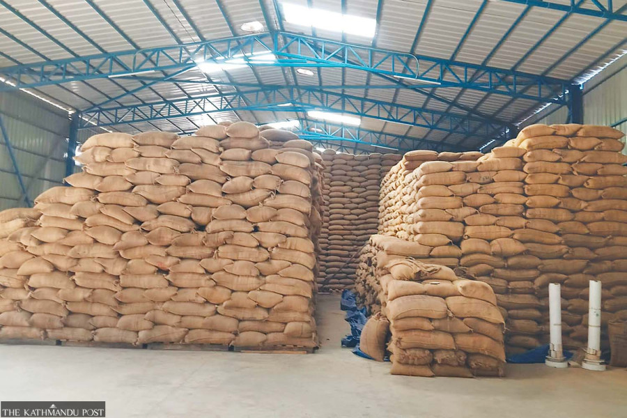 Nepal sends tomatoes to India, and asks for rice