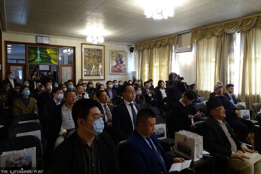 Nepali and Chinese officials discuss power trade