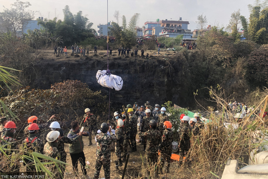 Rescuers abort mission for Monday, one body recovered
