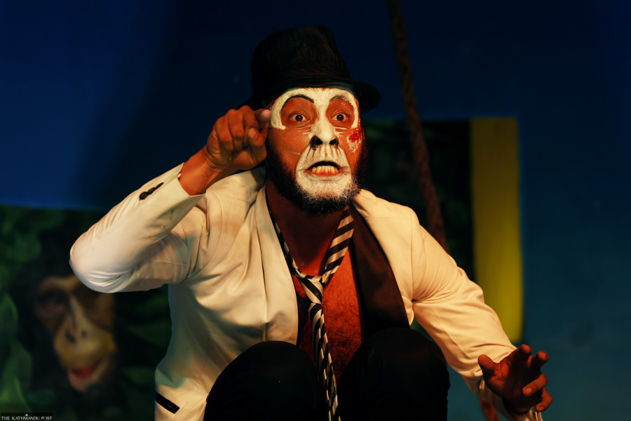 Mannered monkey maketh man