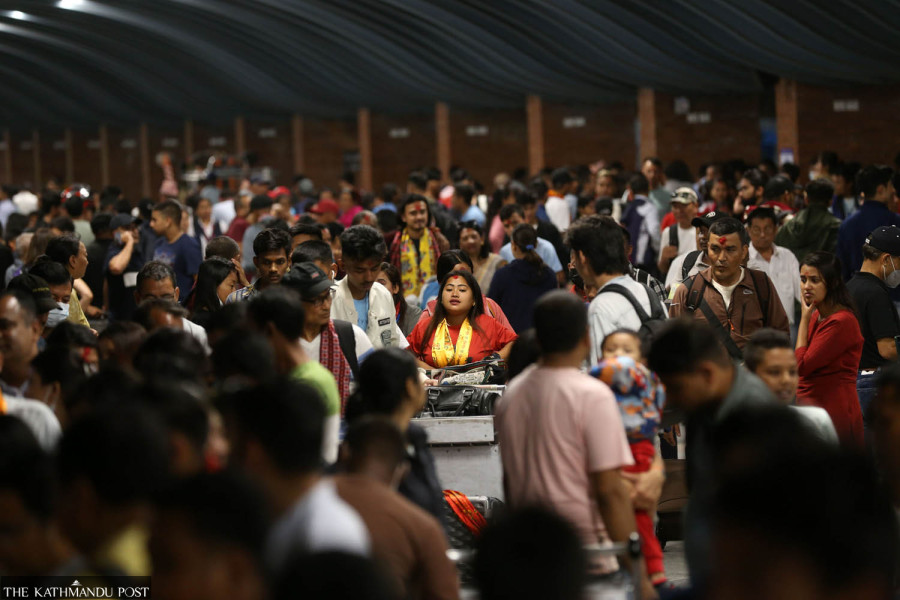 Government mulls extending passport procurement deal