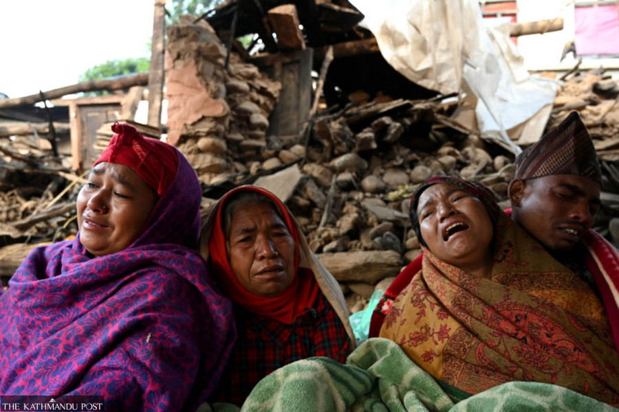 Quake survivors await aid amid essential shortages
