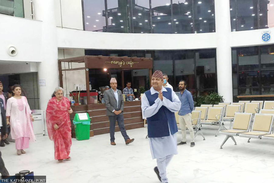 Former Crown Prince Paras Shah admitted to hospital