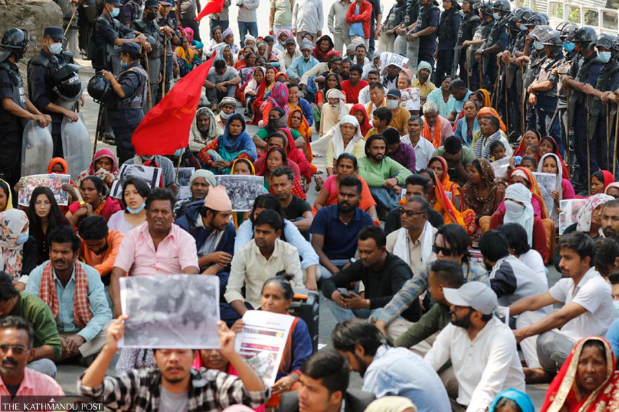 Loan shark victims brave inclement weather to continue protest