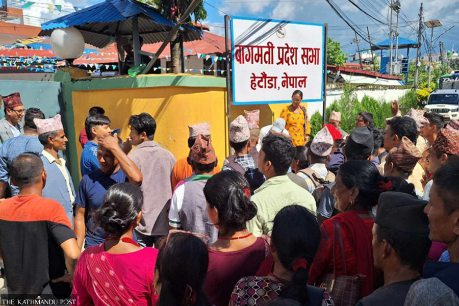Farmers demonstrate outside Bagmati Provincial Assembly