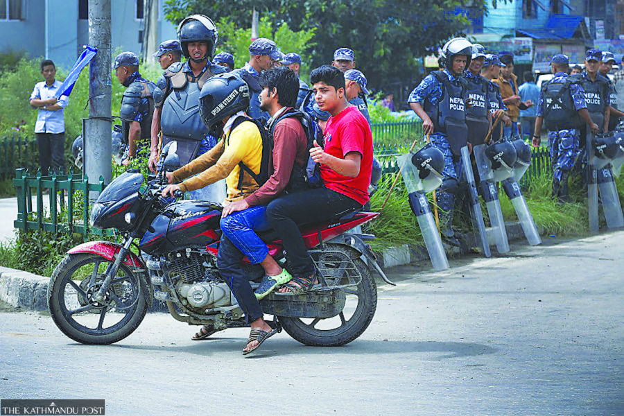 Government hesitant to revive helmet rule for pillion riders