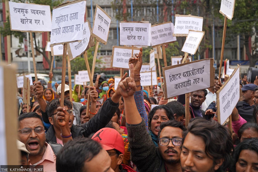 Government forms team to hold talks with loan shark victims