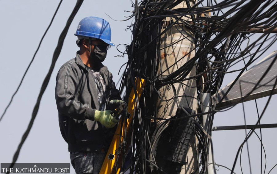 Cable firms join hands with KMC to clear wire mess