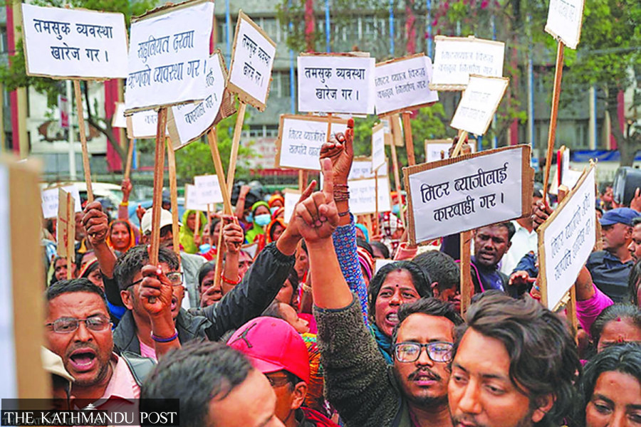 1,075 applications filed in Parsa against loan sharking