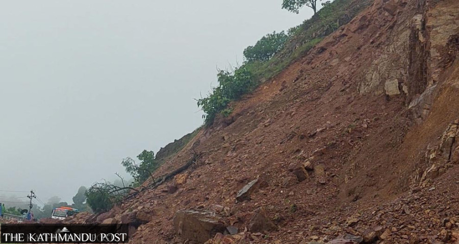 Landslide-blocked Gamgadhi-Sorukot road yet to reopen