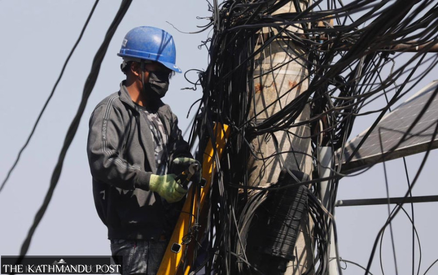 Kathmandu metropolis starts dumping truckloads of cables at Banchare Danda