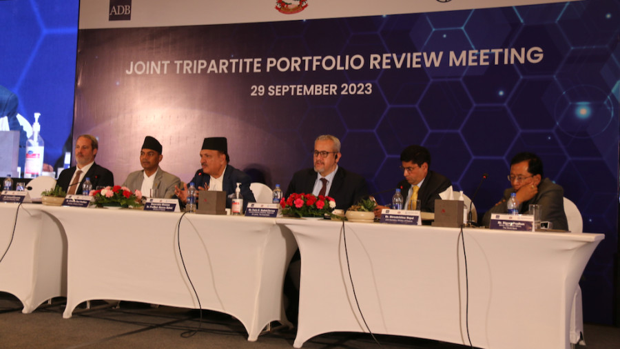 Nepal, ADB and World Bank review progress of projects