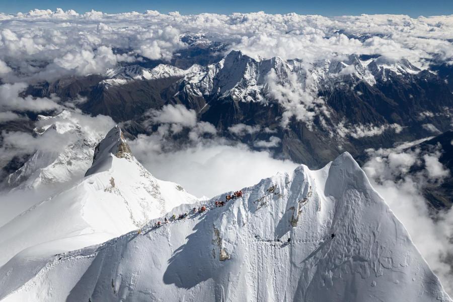 A Spanish, six Nepalis make rare winter ascent of Mount Manaslu