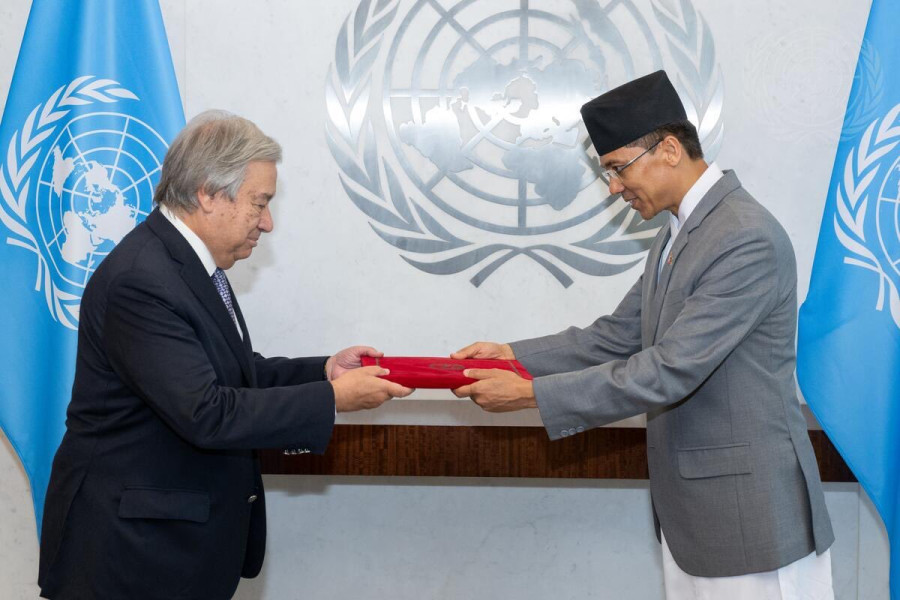 Ambassador Thapa presents credentials to UN Secretary-General Guterres