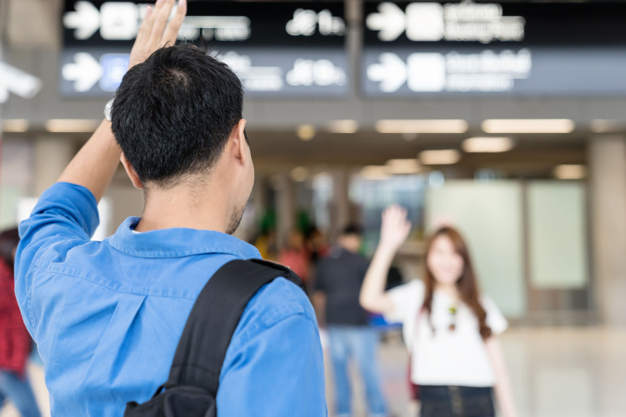 A farewell at the departure gate