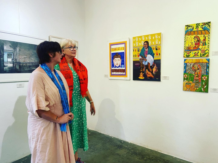 Exhibition to support art students