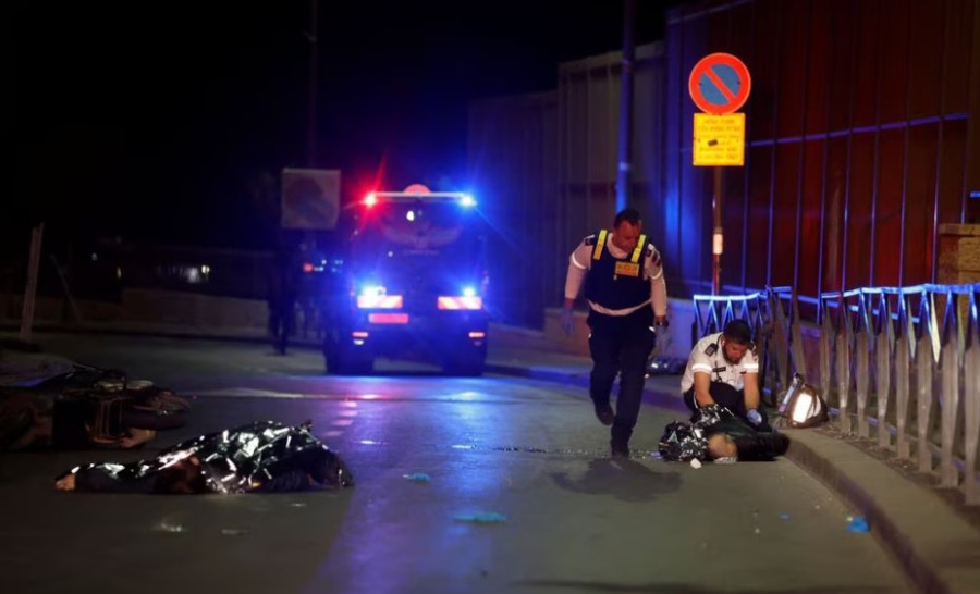 Seven dead in synagogue attack outside Jerusalem, Israeli officials say