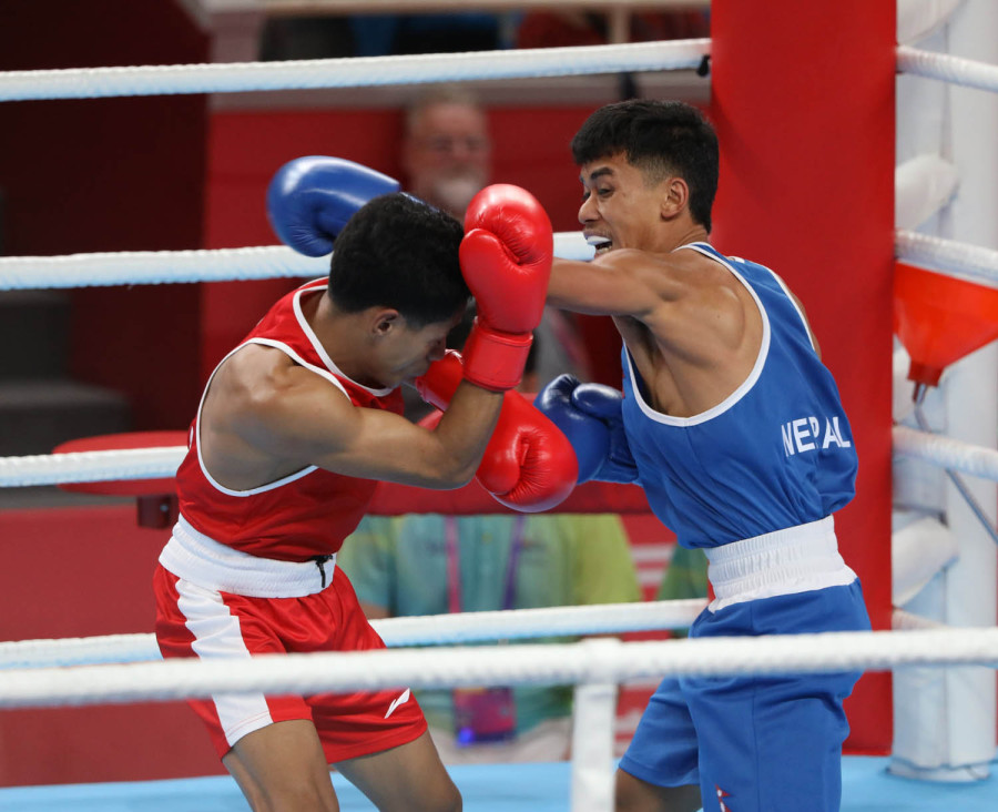 Thapa reaches second round in boxing