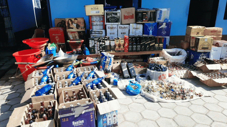 Three arrested for producing and selling hooch