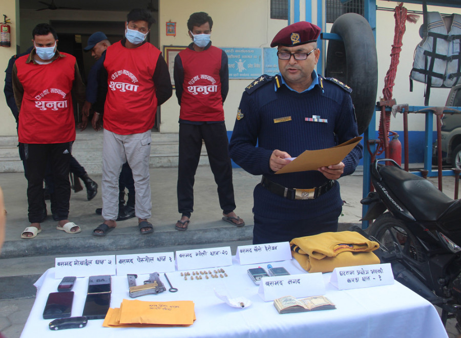 Three arrested on charge of giving death threats