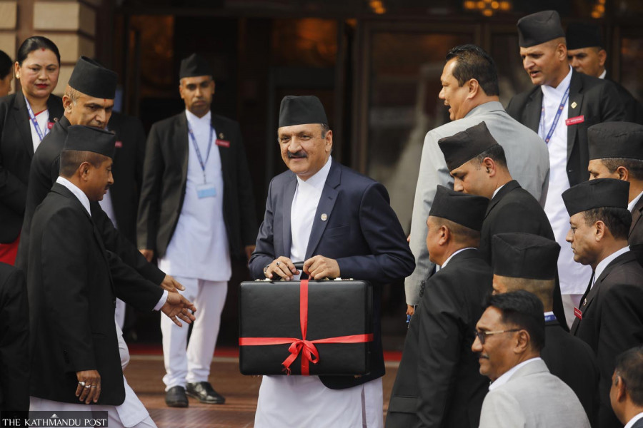 Discontent with budget rife, lawmakers seek a revision
