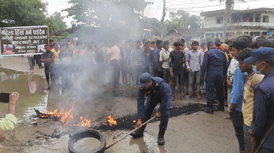 11 injured in Mahottari clash