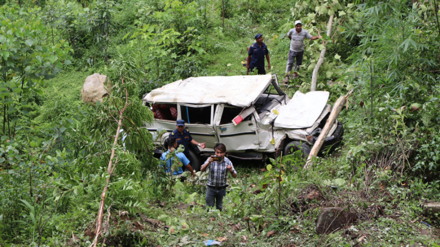One dead, 13 injured in Phidim jeep accident