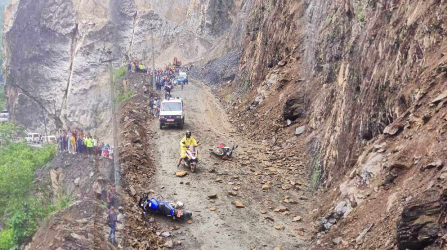 Traffic resumes along Narayanghat-Mugling road section