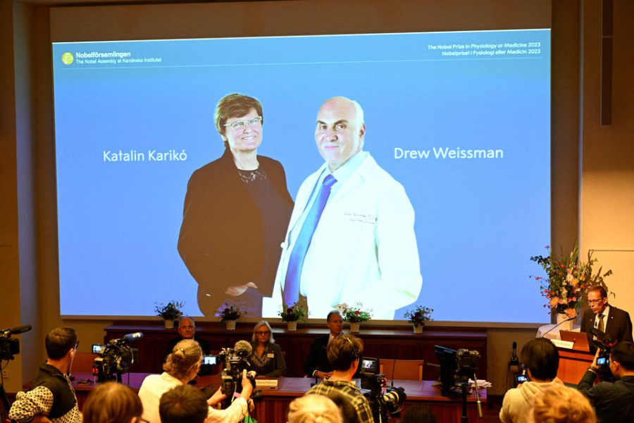 Hungarian and US scientists win medicine Nobel for Covid-19 vaccine discoveries