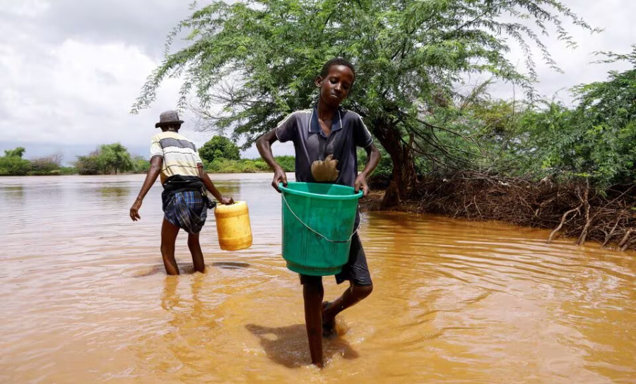 Hit by floods and drought, quarter of Somali people at risk of ‘crisis-level’ hunger, WFP says