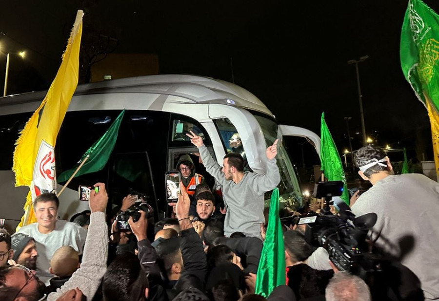 More Israeli hostages, Palestinian prisoners expected to be freed