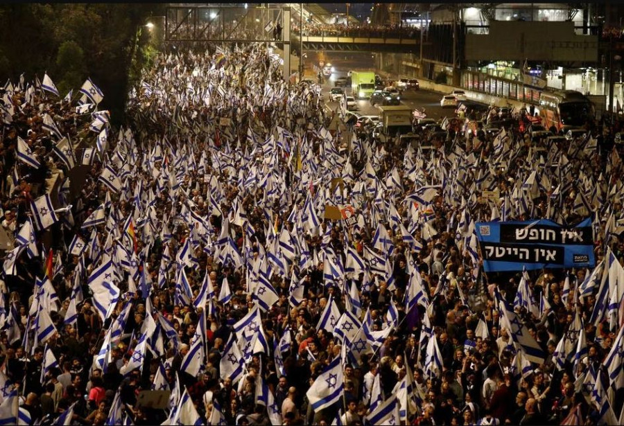 Netanyahu sacks defence minister, sparking mass protests