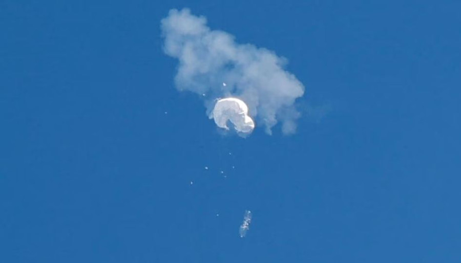 US fighter jet shoots down suspected Chinese spy balloon