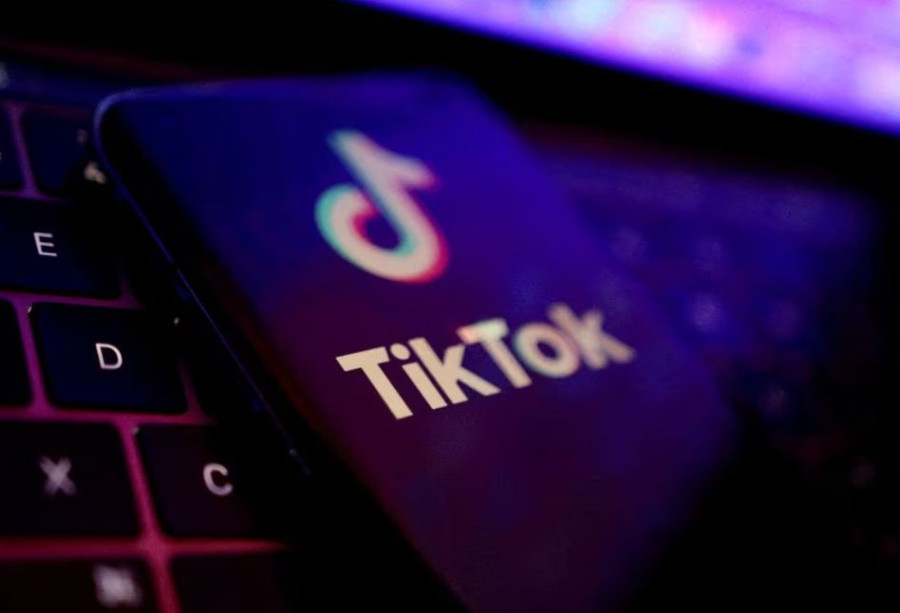 UK to ban TikTok on government phones