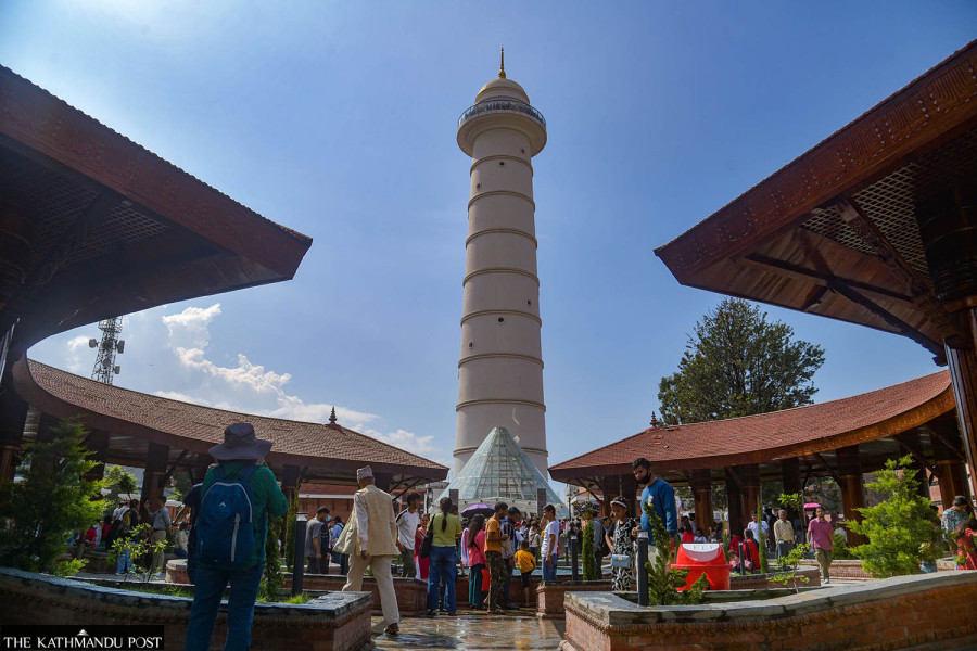 Dharahara begins charging entry fees