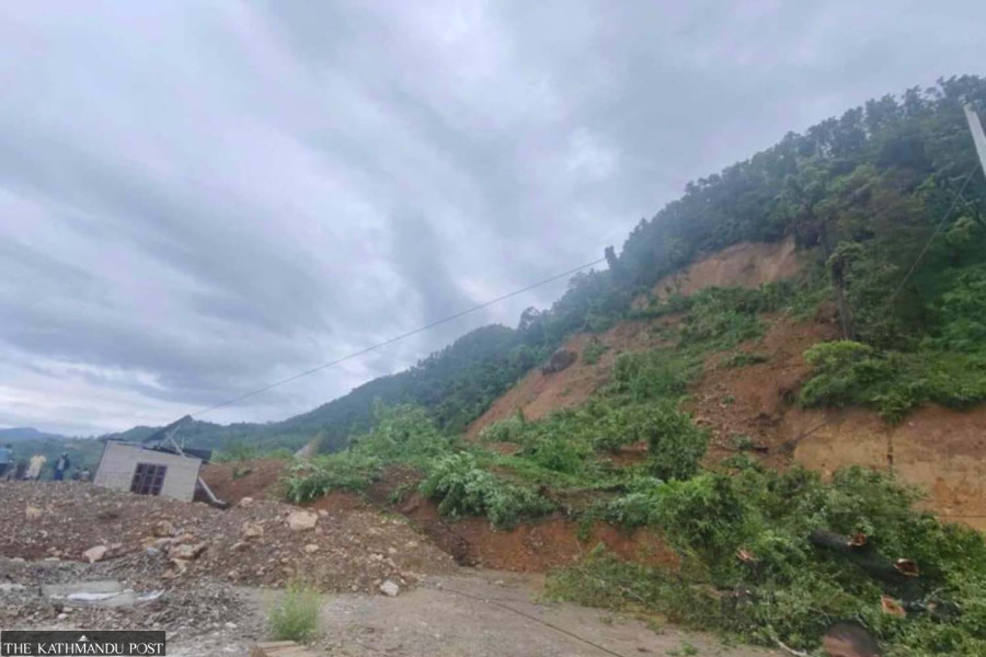 Landslide blocks Prithvi Highway