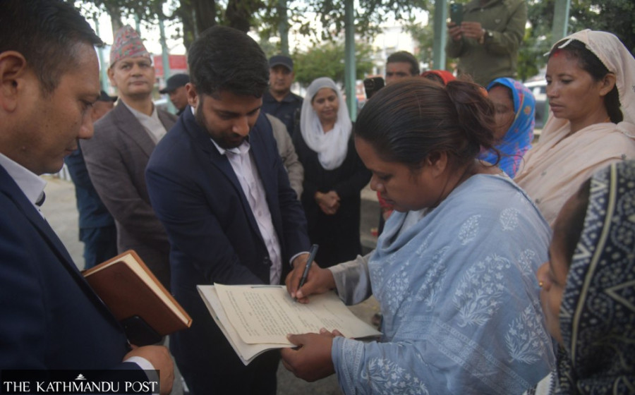 Government reaches three-point agreement with government; Ruby Khan’s group suspends protest