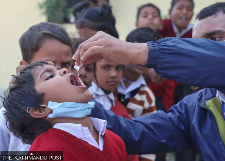 Health authorities mull mass vaccination against cholera