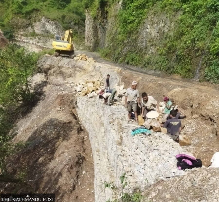 Gachchhe-Bhalubang road construction at snail’s pace