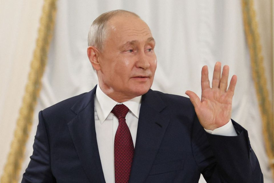 France-Germany squabble, Putin rejoices
