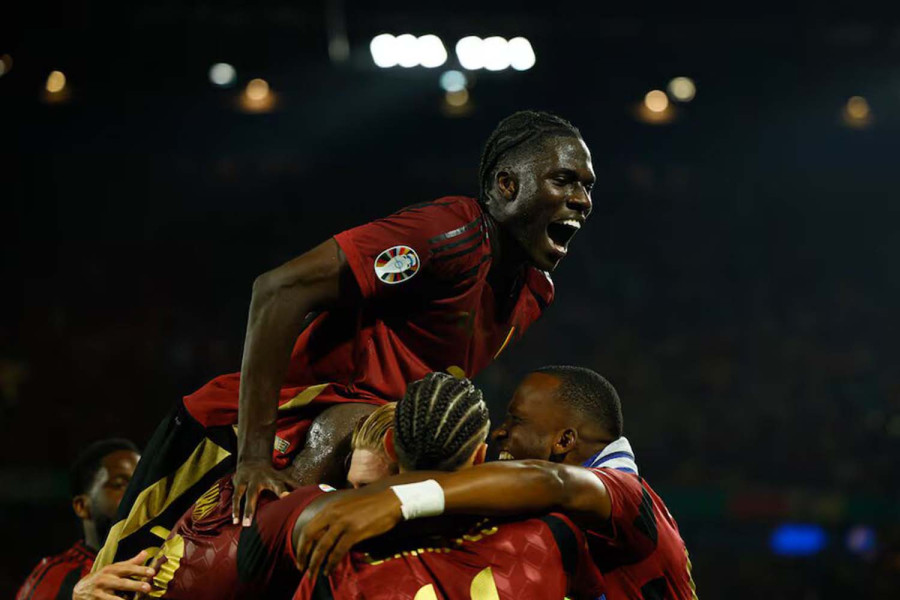 Brilliant Belgium back on track with 2-0 win over Romania