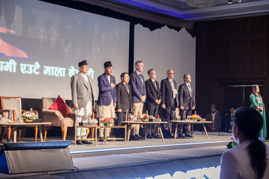 Ruling and opposition parties close ranks to assure investors