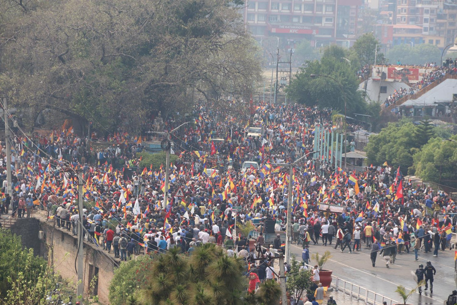 Police, pro-monarchy protesters clash in Kathmandu