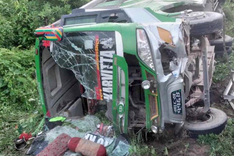 One dead, 42 injured as bus plunges off bridge in Bara