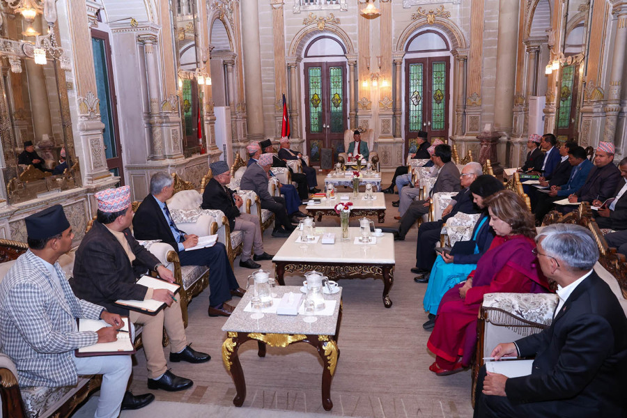 Prime Minister Oli assures former prime ministers, foreign ministers of not signing any loan agreement during China visit