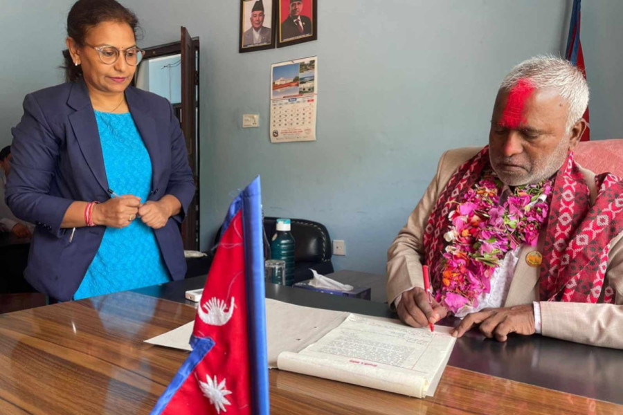 Bhandari Lal Ahir reassumes office in Lumbini