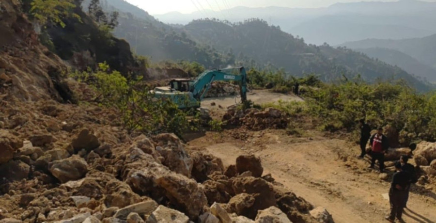 Darchula-Baitadi road reopens after 14-hour closure