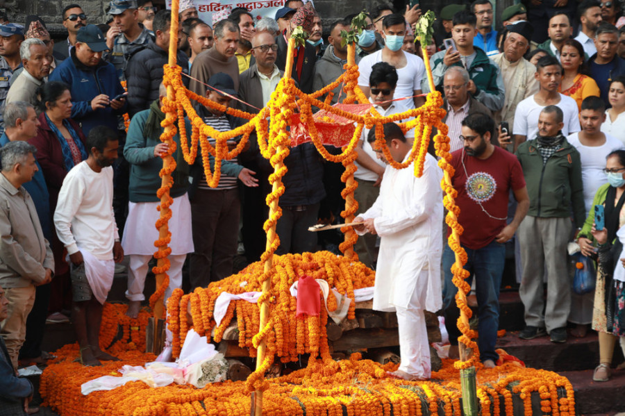 Former Speaker Dhungana cremated with state honours at Pashupati Aryaghat