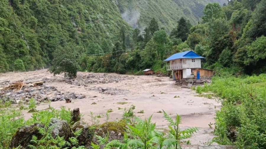 14 tourists stranded in Rolwaling area